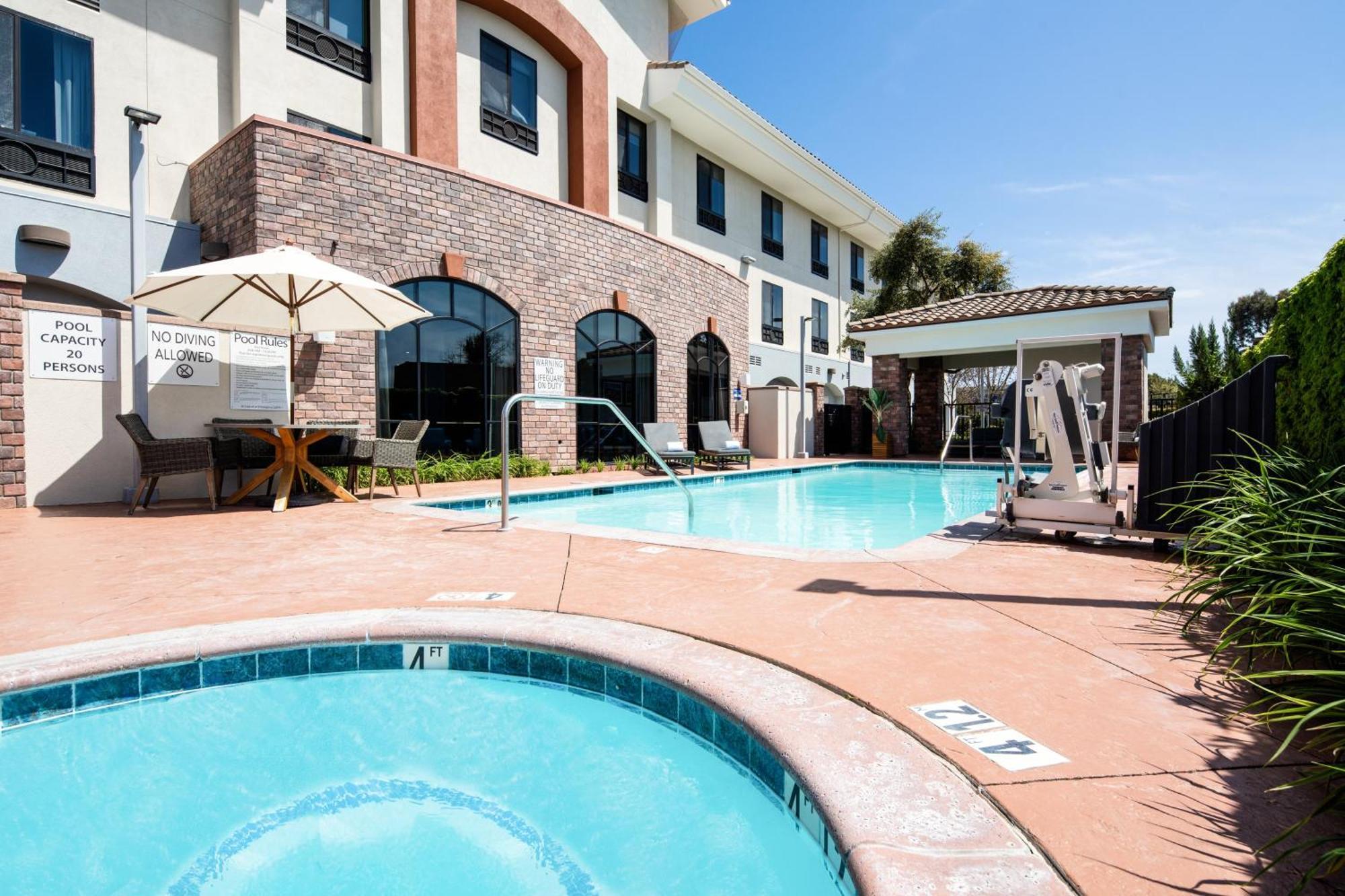 Holiday Inn Express Hotel & Suites Atascadero By Ihg Exterior foto